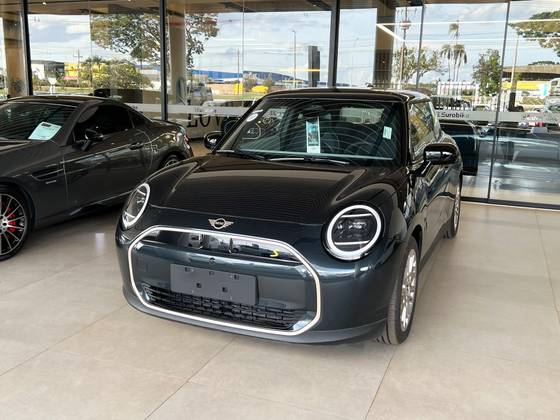 MINI COOPER 49,2 KW ELÉTRICO 2P SE